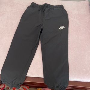Brand new Nike black boys sweat pants no tags size 7 with drawstring waist